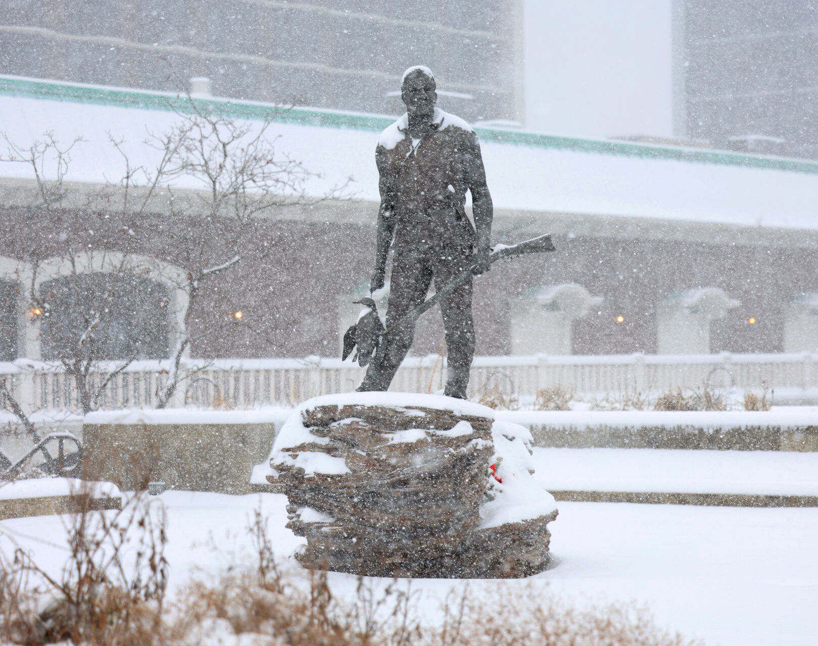 York statue with snow in Louisville - Jan. 5, 2025.JPG